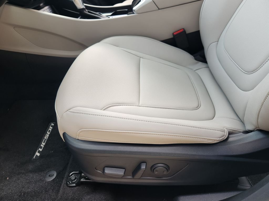 Used 2026 Serenity White Pearl Hyundai SEL Premium image 24