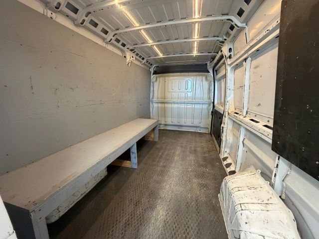 Used 2014 White Freightliner Base image 12