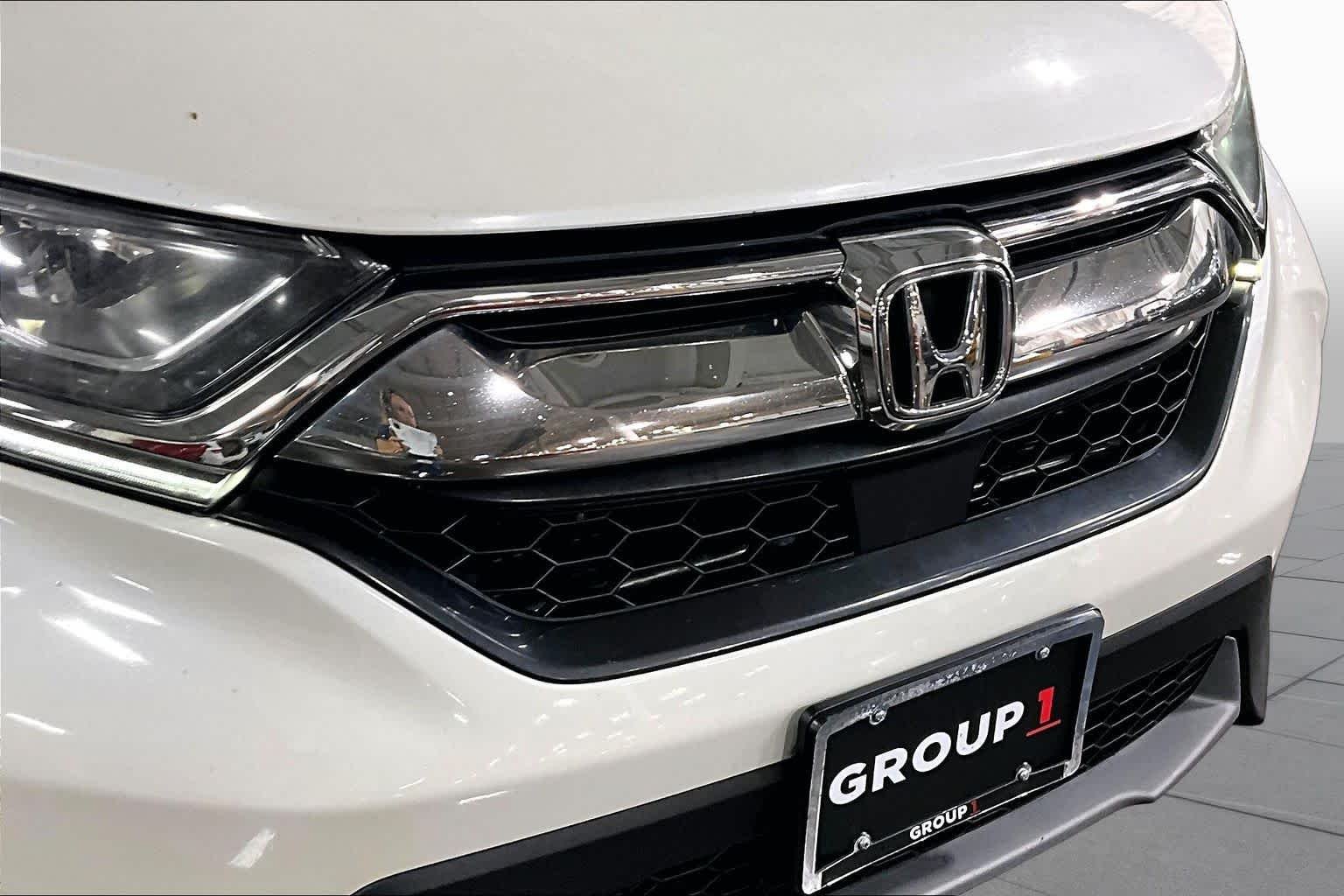 Used 2017 White Diamond Pearl Honda EX-L image 30
