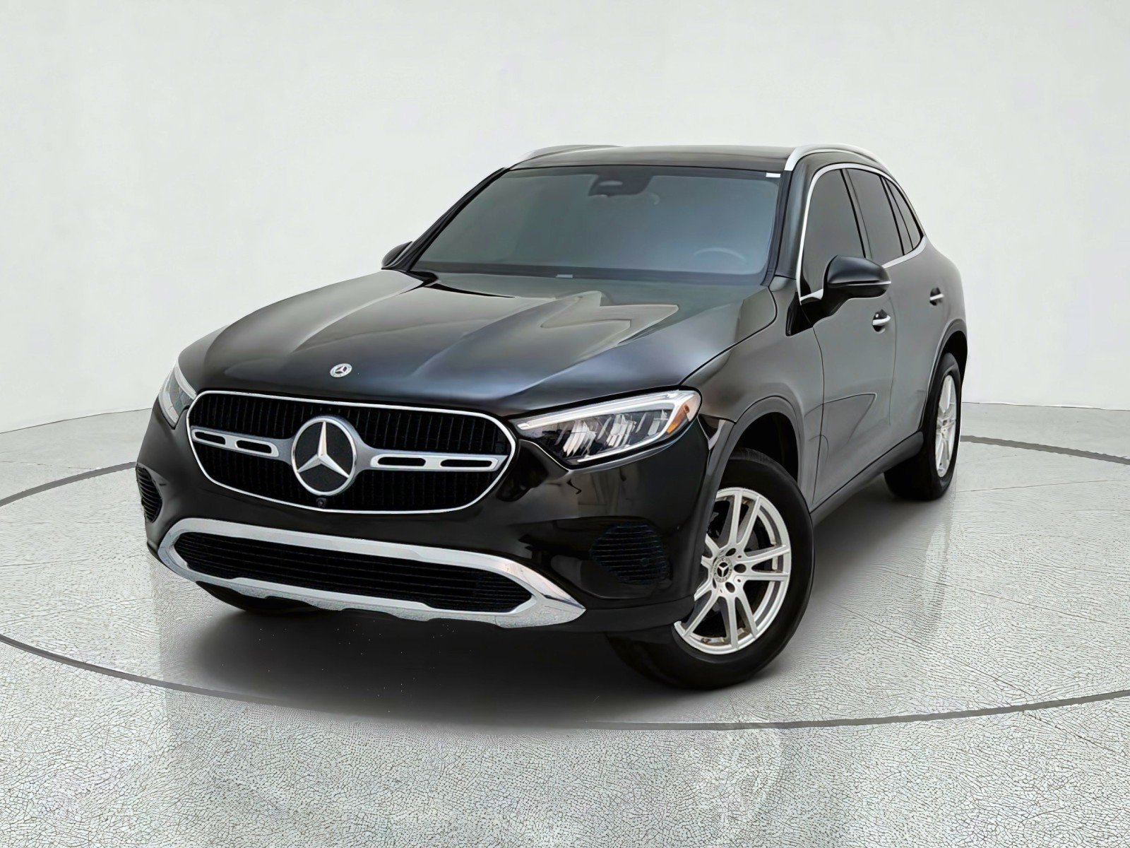Used 2023 Black Mercedes-Benz GLC 300 image 2