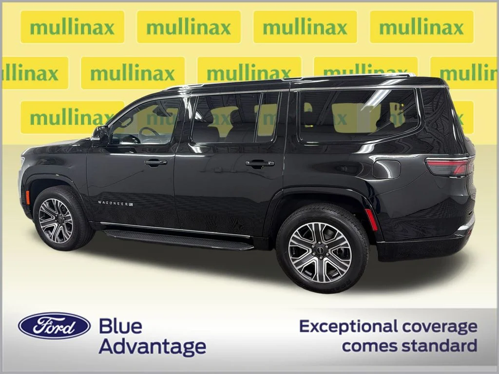 Certified Used 2025 Black Jeep Base image 11