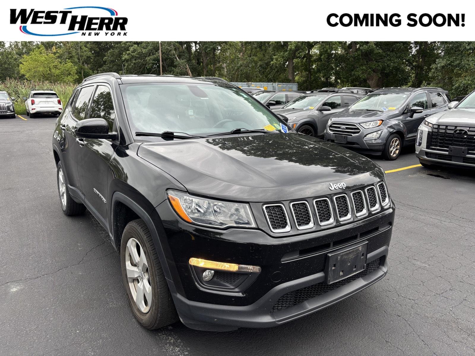 Used 2021 Diamond Black Crystal Pearlcoat Jeep Latitude image 1