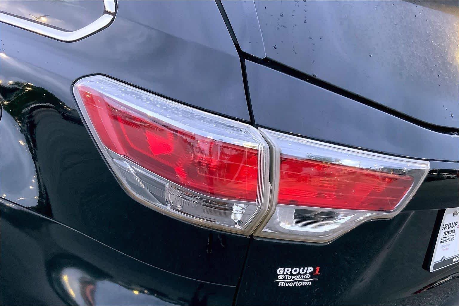Used 2014 Attitude Black Metallic Toyota LE Plus image 27