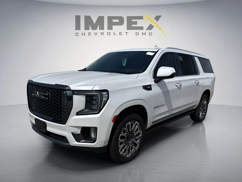 Used 2023 White GMC Denali Ultimate image 1