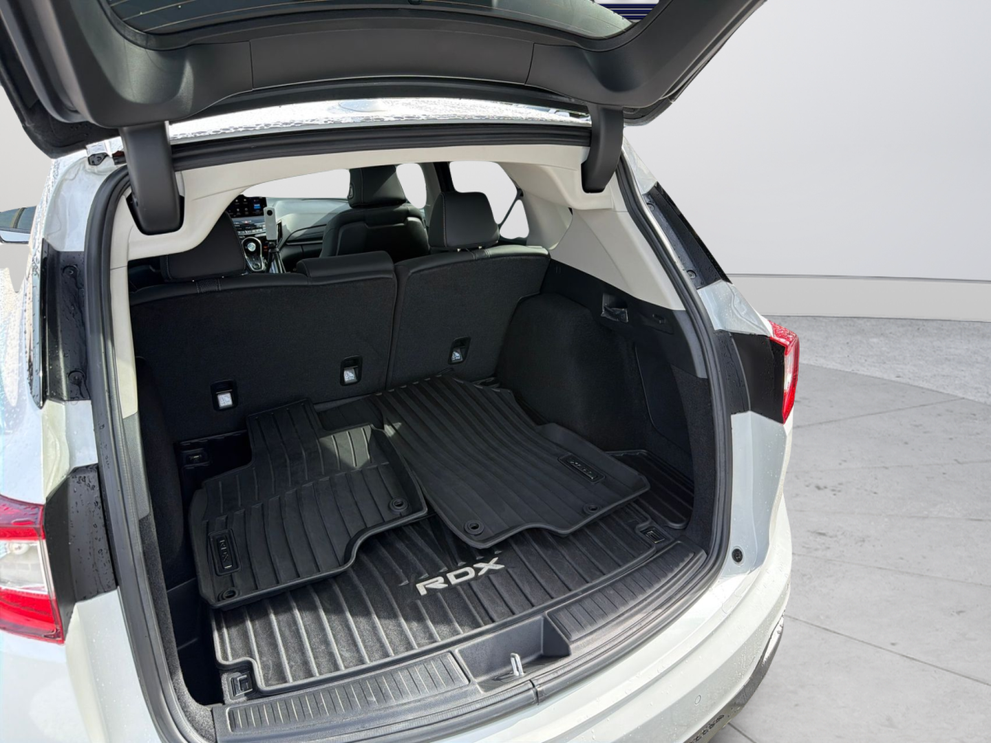 Used 2023 Platinum White Pearl Acura Technology Package image 39