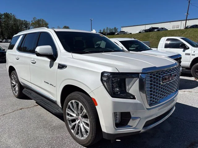 Used 2023 White GMC Denali image 2