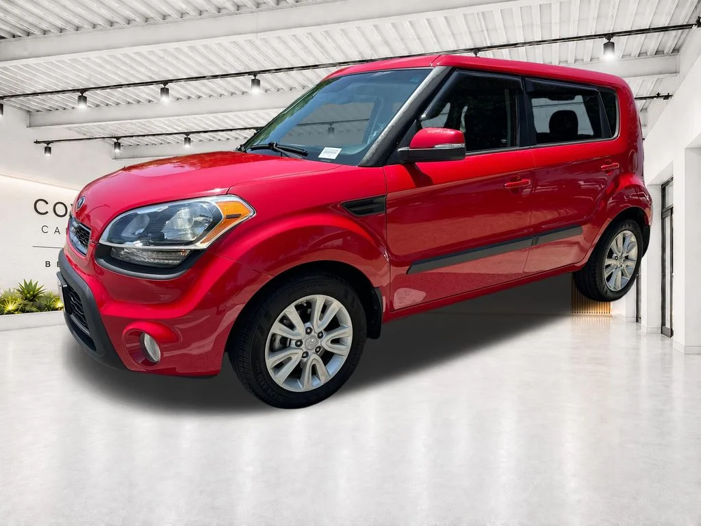 Used 2013 Red Kia Plus image 4