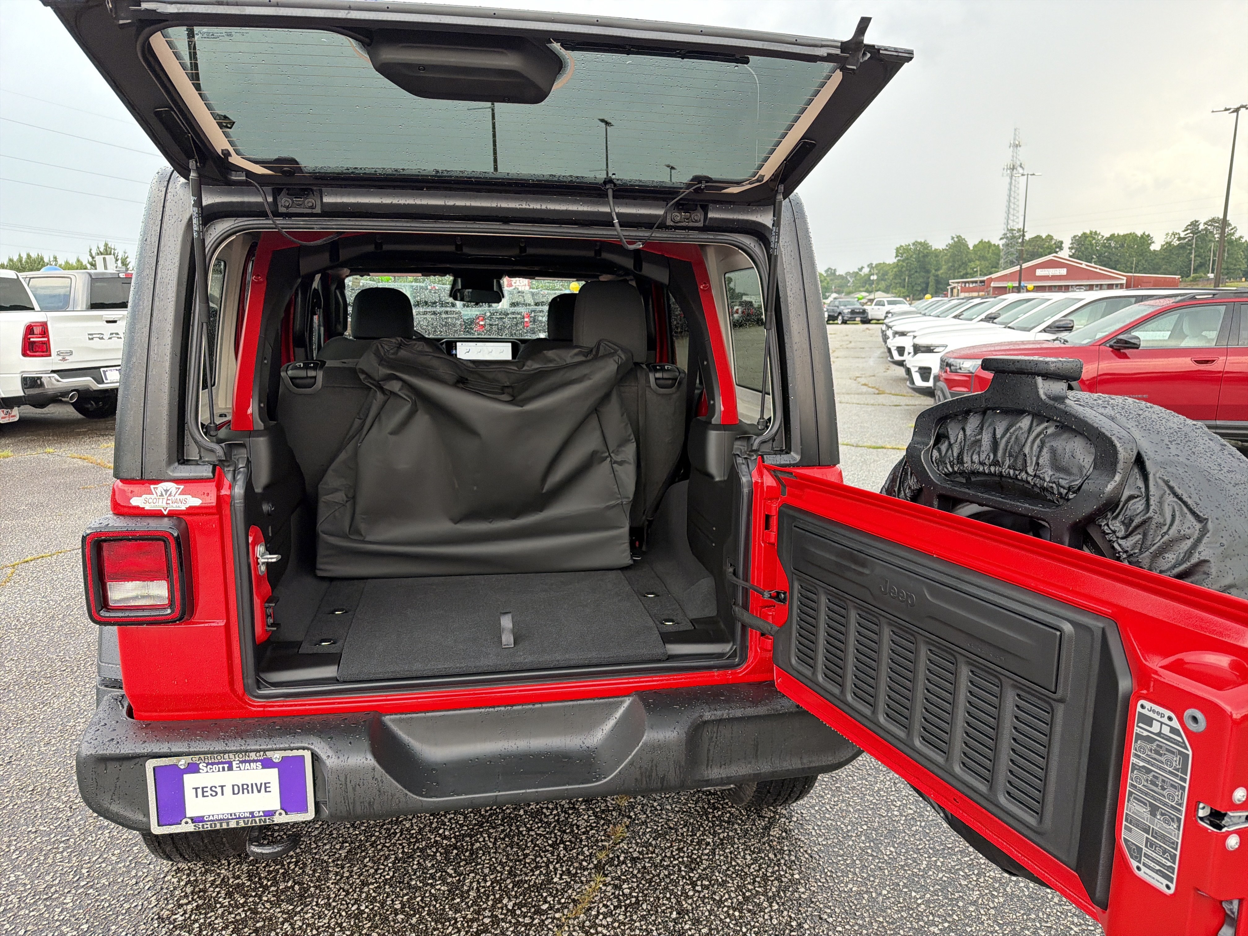 New 2026 Firecracker Red Clear-Coat Exterior Paint Jeep Sport S image 19