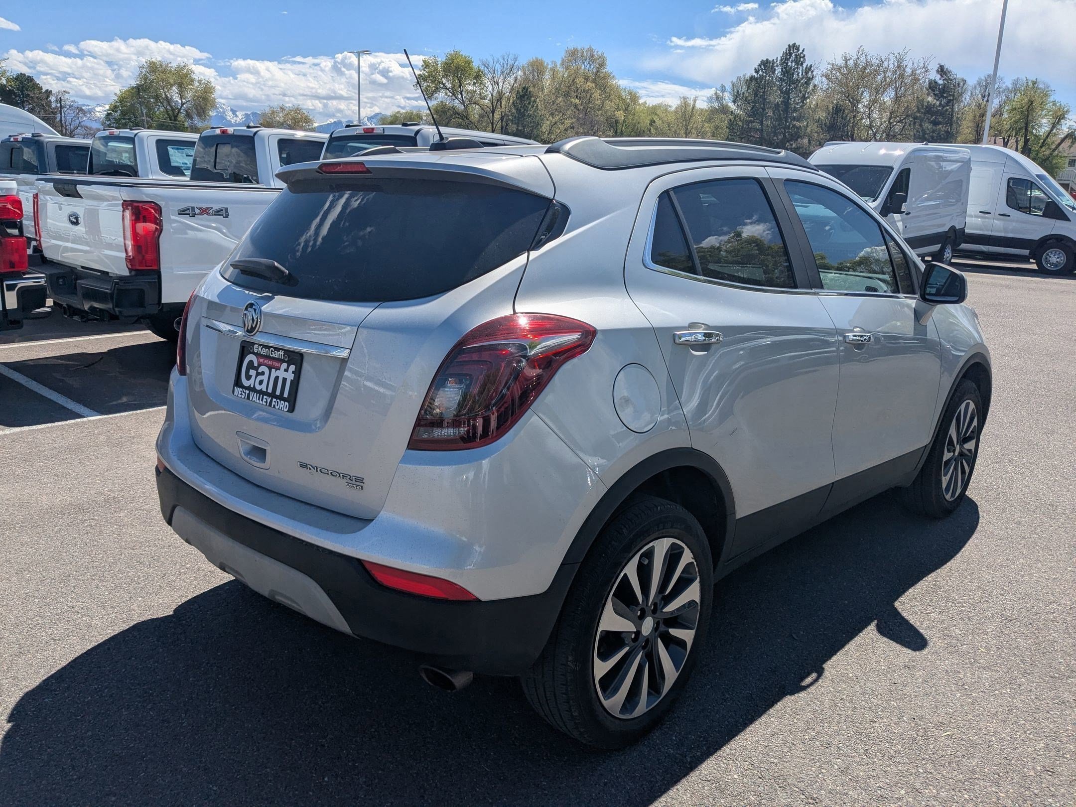 Used 2022 Quicksilver Metallic Buick Preferred image 3