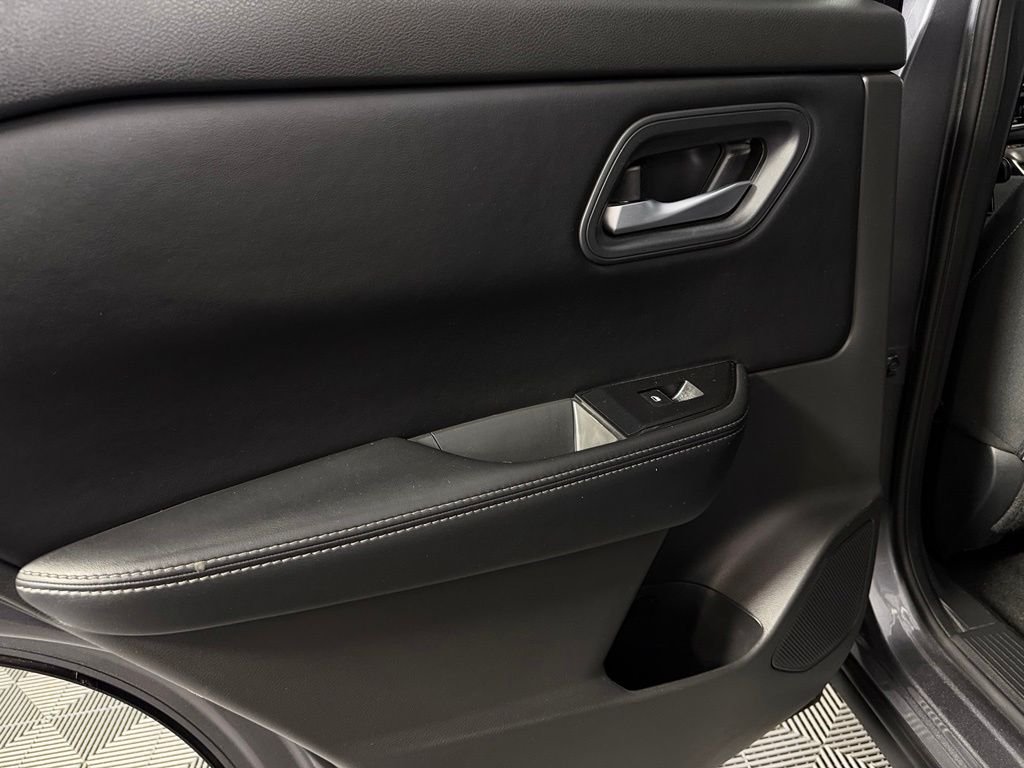 Used 2025 Gun Metallic Nissan SV image 25
