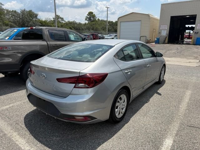 Used 2020 Stellar Silver Hyundai SE image 8
