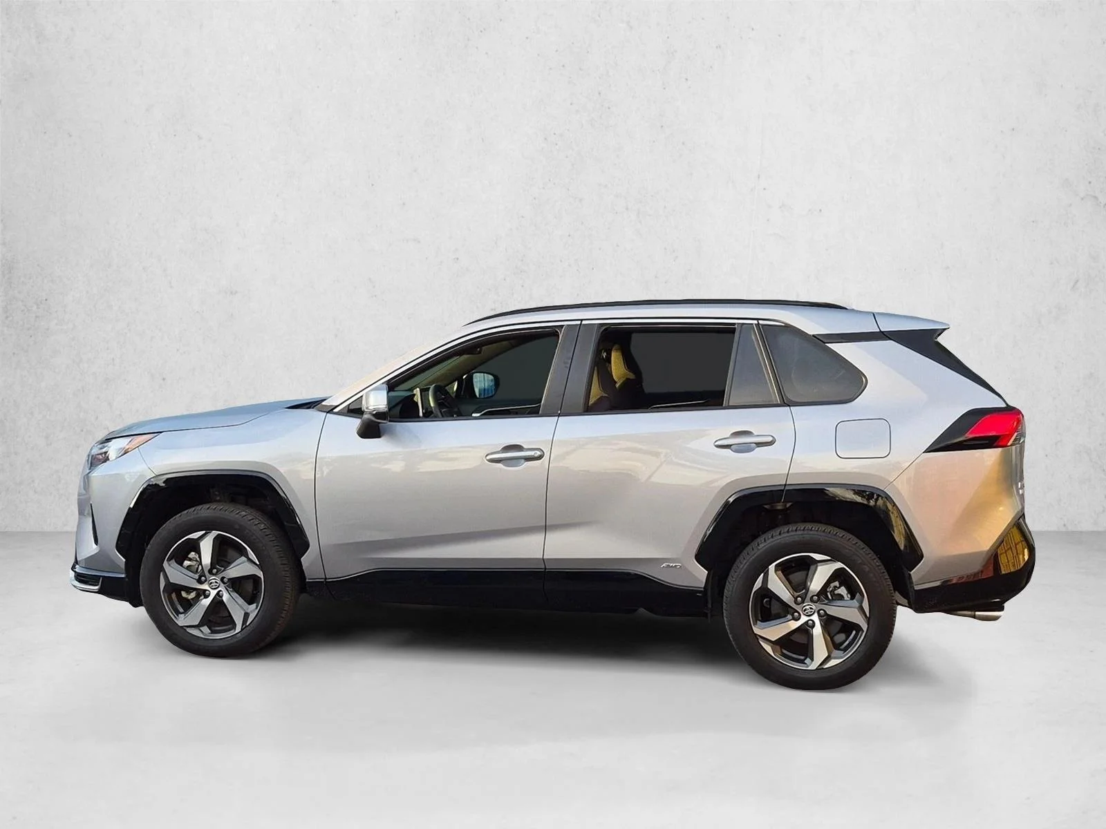 Used 2025 Silver Sky Metallic Toyota SE image 7