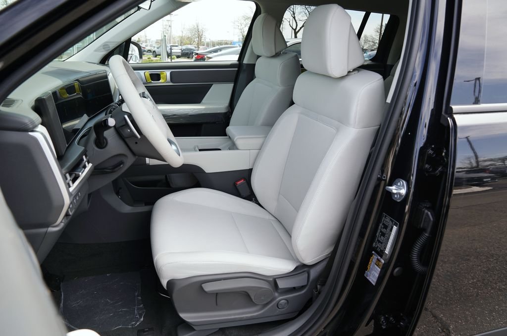New 2026 Phantom Black Hyundai SE image 32