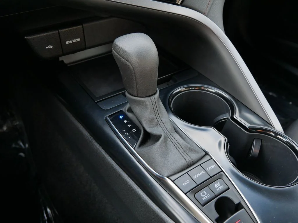 Used 2020 Silver Toyota LE image 24