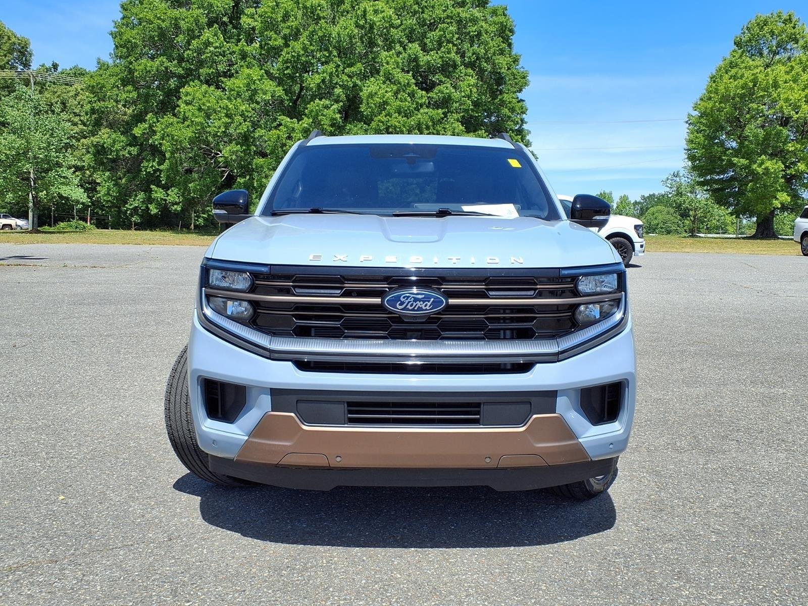 Used 2025 Gray Ford King Ranch image 11