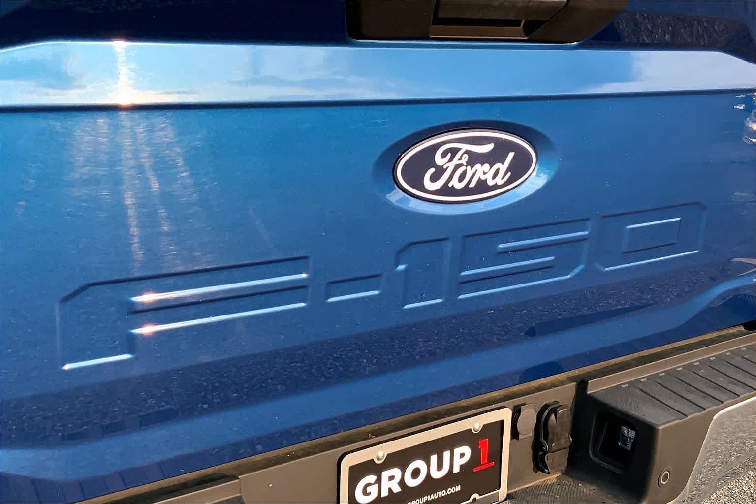 Used 2025 Atlas Blue Metallic Ford XLT image 10