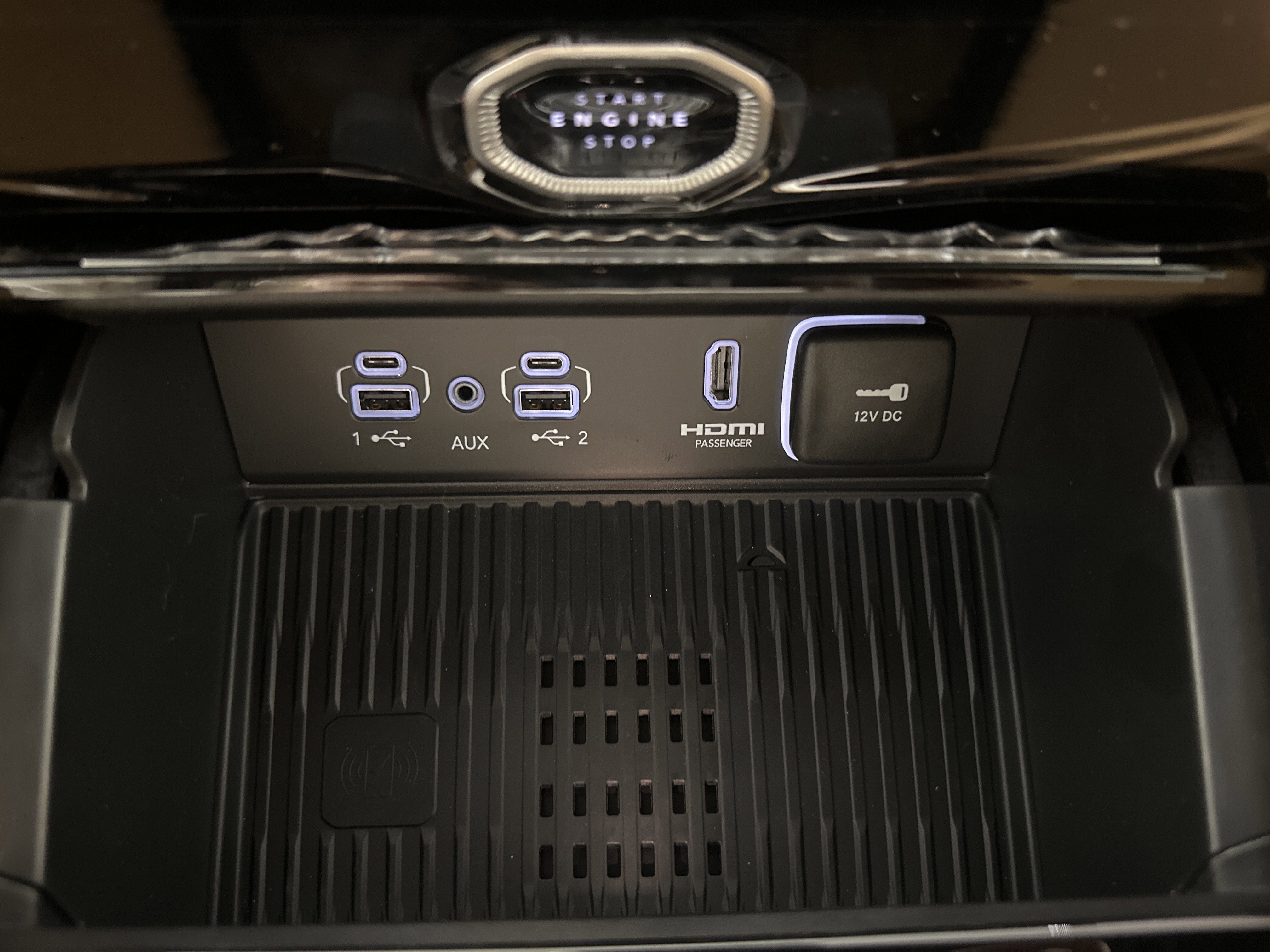 New 2026 Diamond Black Crystal Pearlcoat Jeep Summit image 22