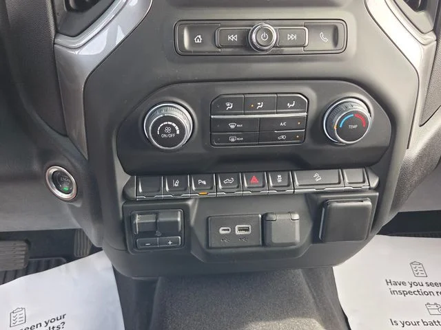 Used 2025 White Chevrolet Custom image 19