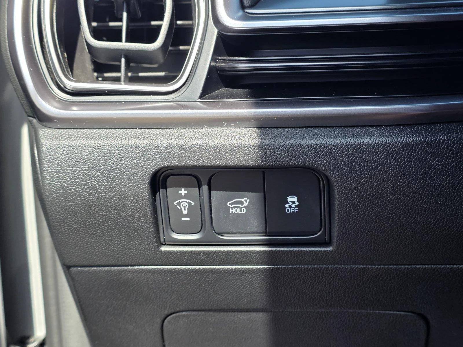 Used 2025 Wolf Gray Kia EX image 28