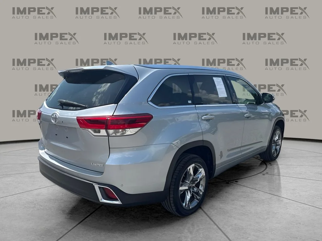 Used 2019 Silver Toyota Limited Platinum image 5