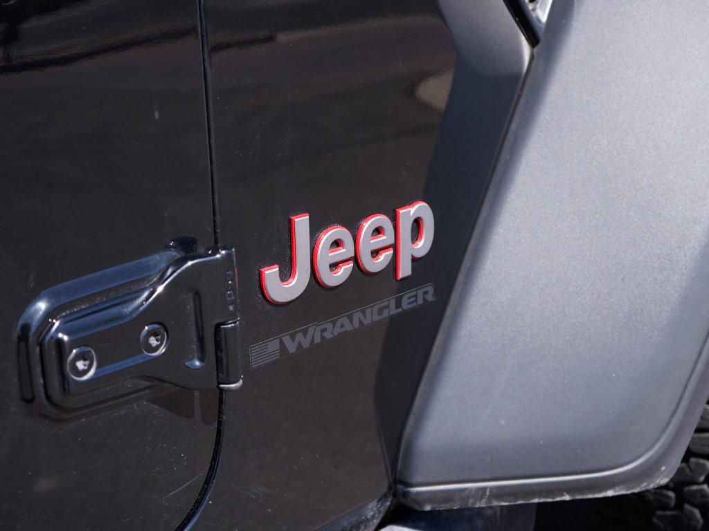 Used 2025 Black Clearcoat Jeep Rubicon image 13