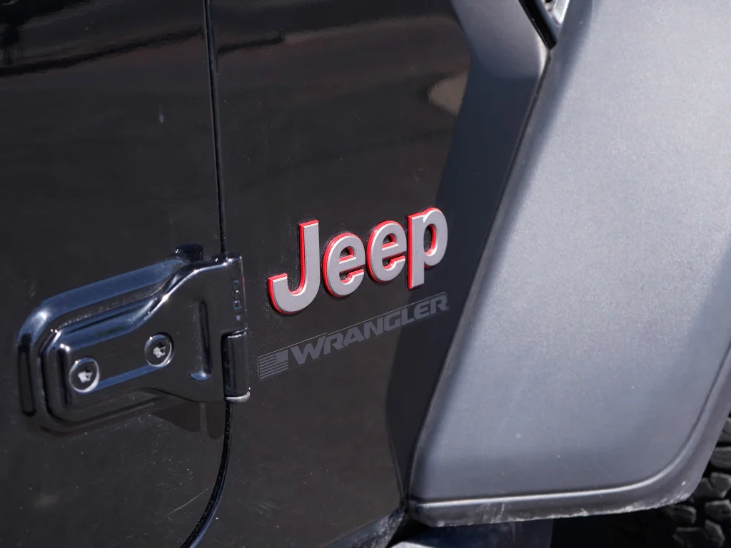 Used 2025 Black Clearcoat Jeep Rubicon image 13