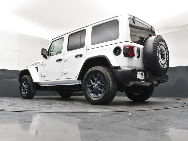 New 2026 Bright White Clear-Coat Exterior Paint Jeep 85th Anniversary Edition image 22