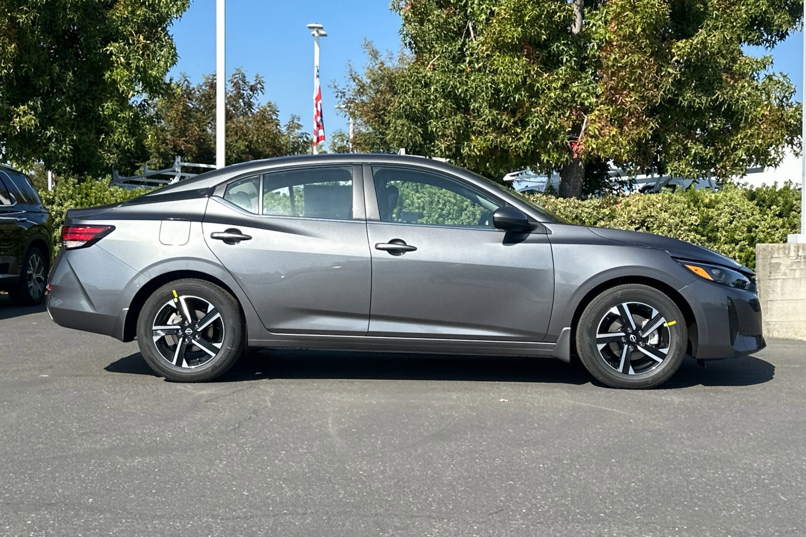 2025 Nissan Sentra SV photo 3