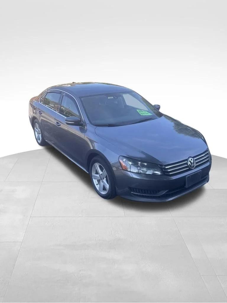 Used 2014 Gray Volkswagen 2.5 SE image 4