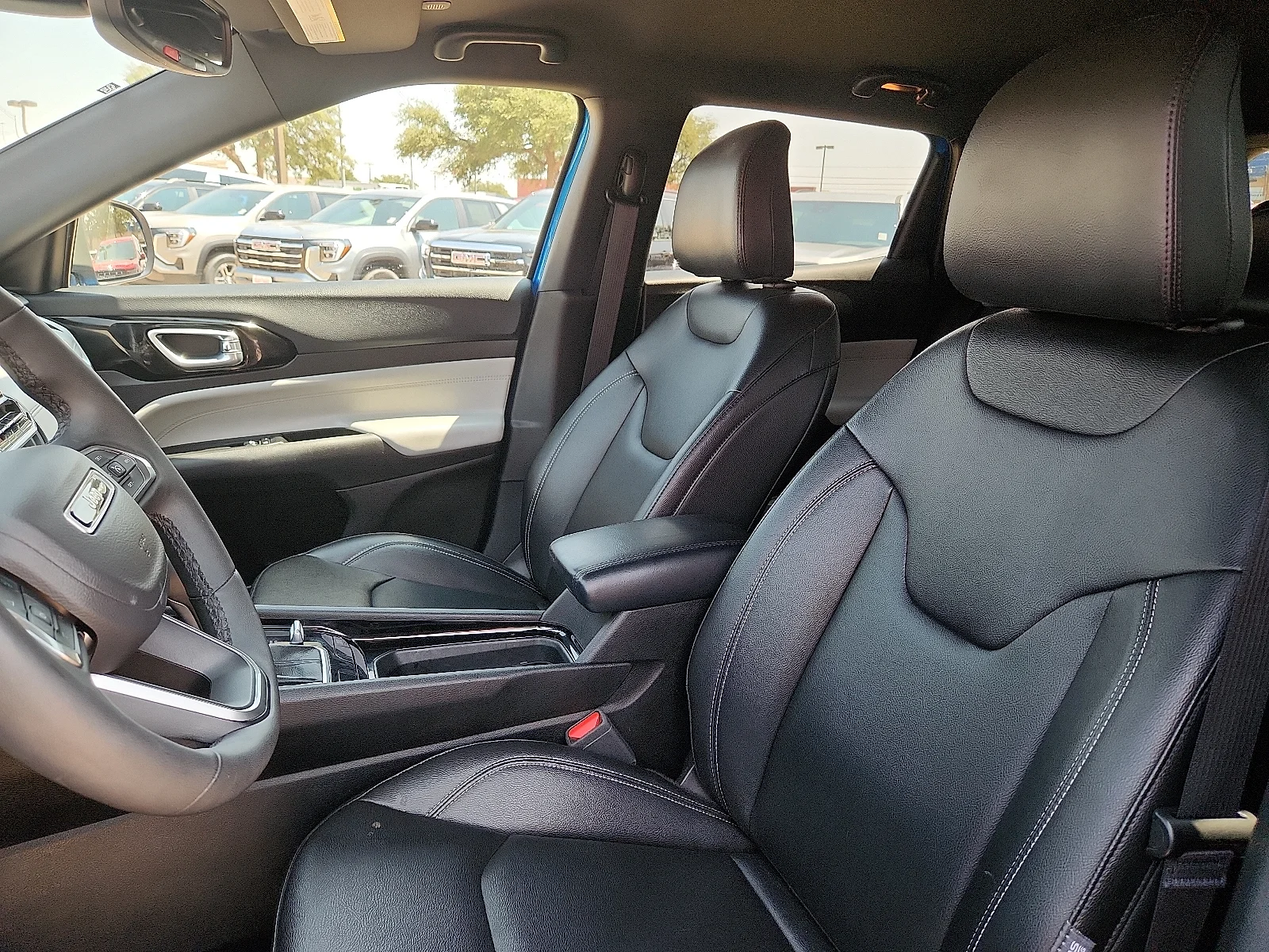 2025 Jeep Compass Limited - Photo 13