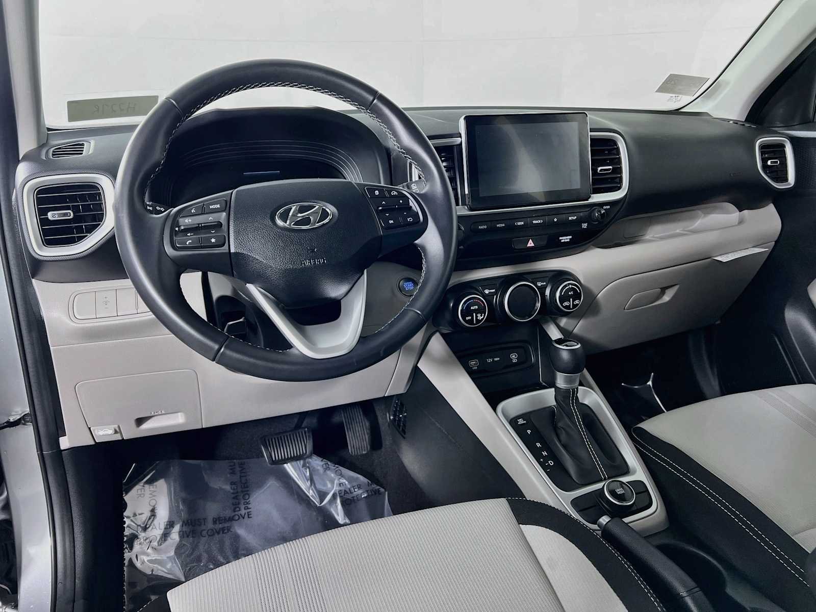 Used 2025 Shimmering Silver Hyundai SEL image 9