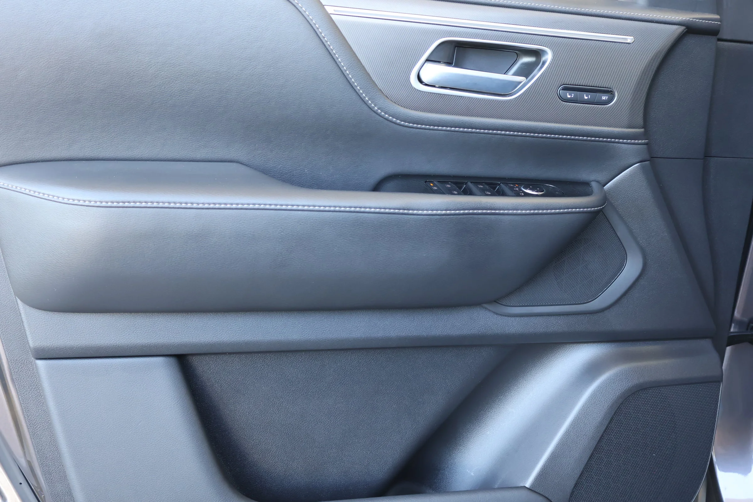 Certified Used 2025 Anthracite Gray INFINITI PURE image 15