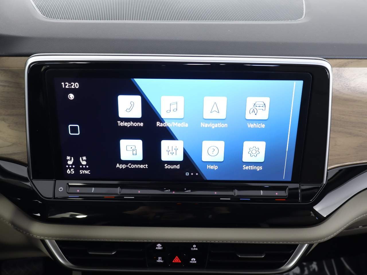 New 2026 SILVER MIST METALLIC Volkswagen SE 4Motion Technology image 7