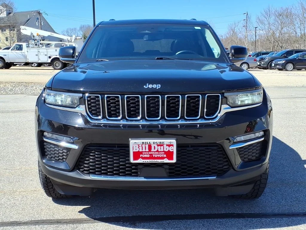 Used 2022 Black Jeep Limited image 17