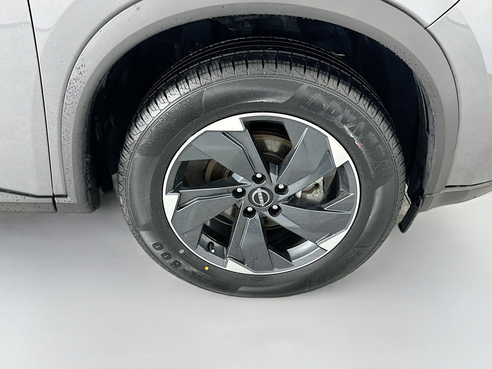 2024 Nissan Rogue SV - Photo 33