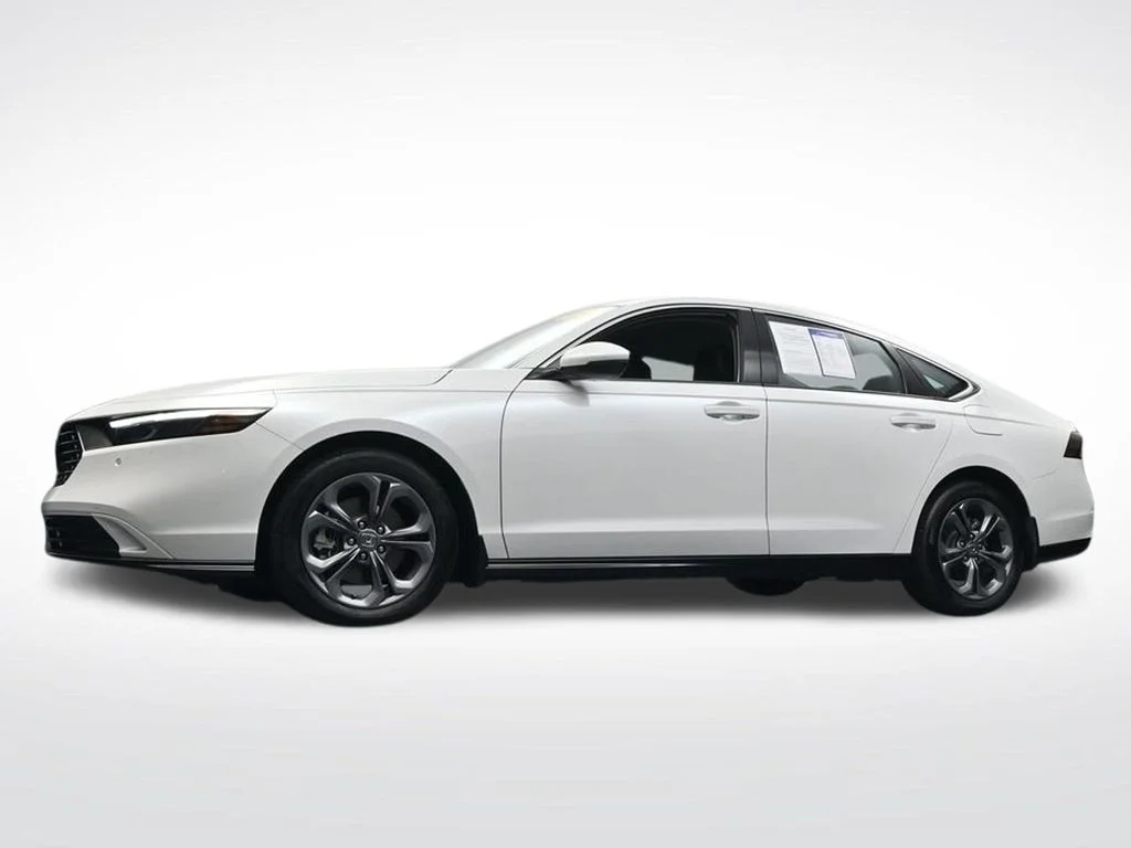 Certified Used 2025 Platinum White Pearl Honda EX-L image 31