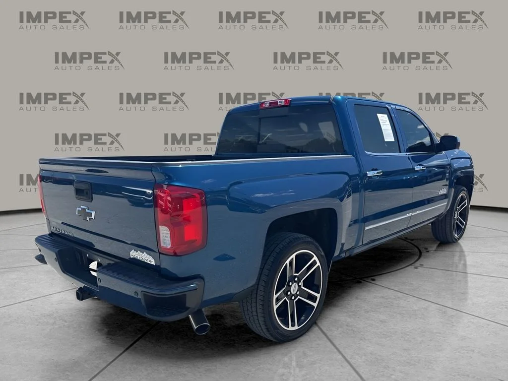 Used 2018 Blue Chevrolet High Country image 5