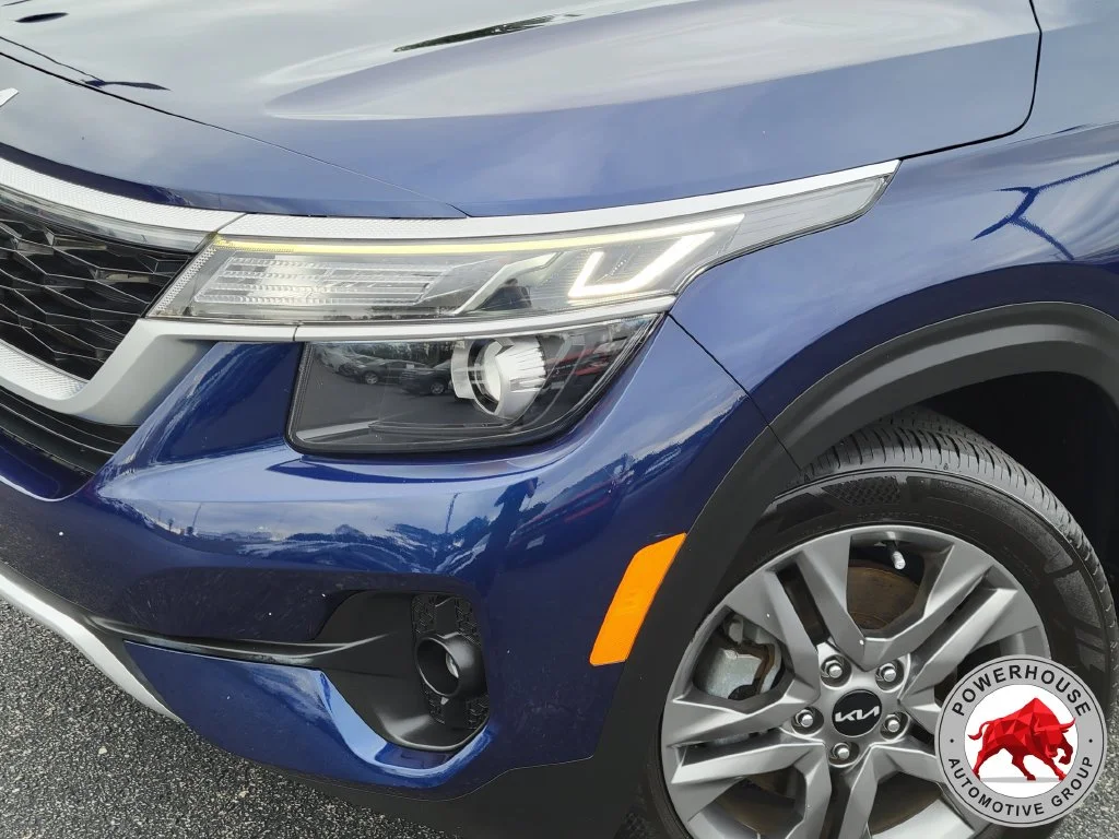 Used 2022 Blue Kia S image 10