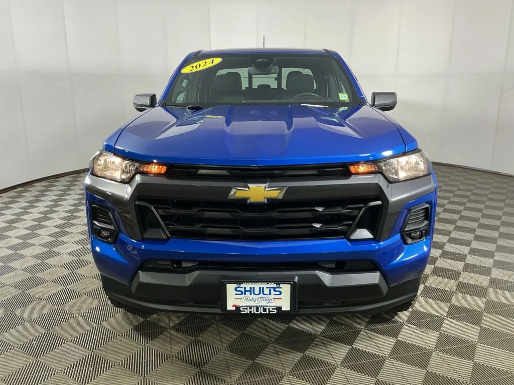 Used 2024 Blue Chevrolet LT image 3