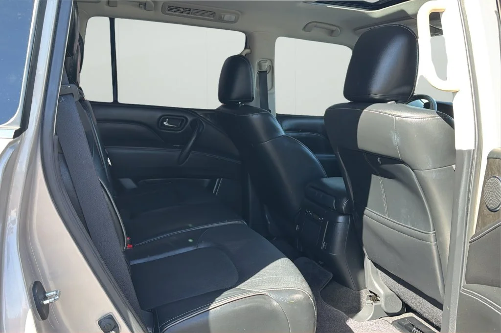 Used 2020 Beige INFINITI LUXE image 12