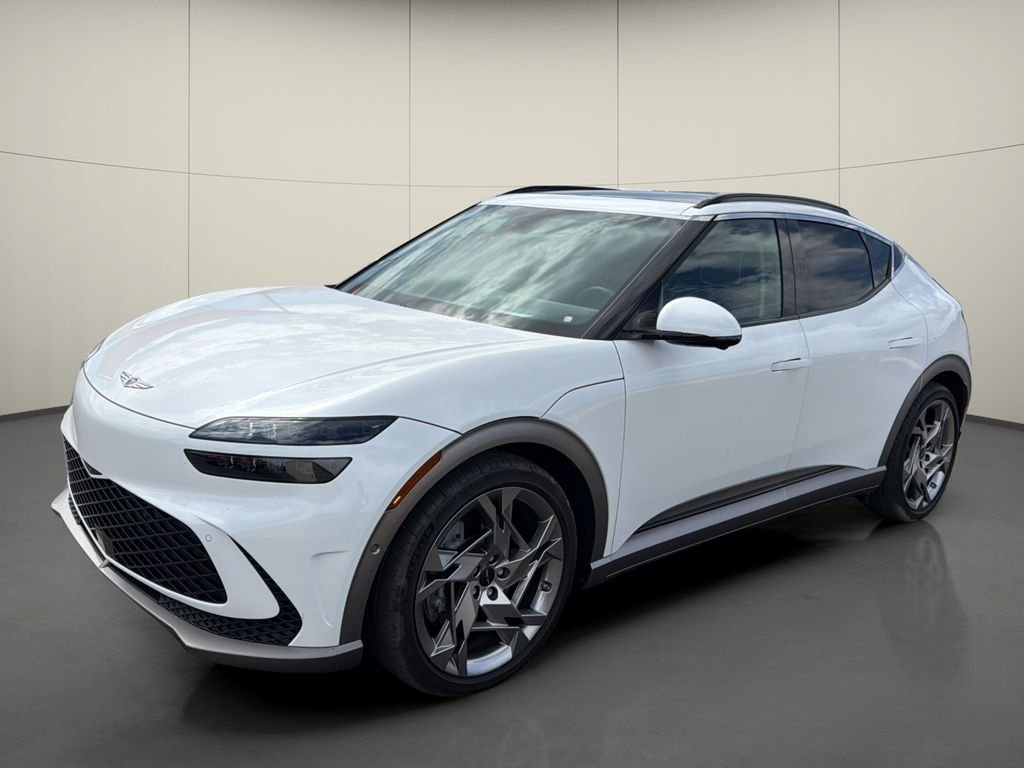 Used 2023 White Genesis Performance image 3