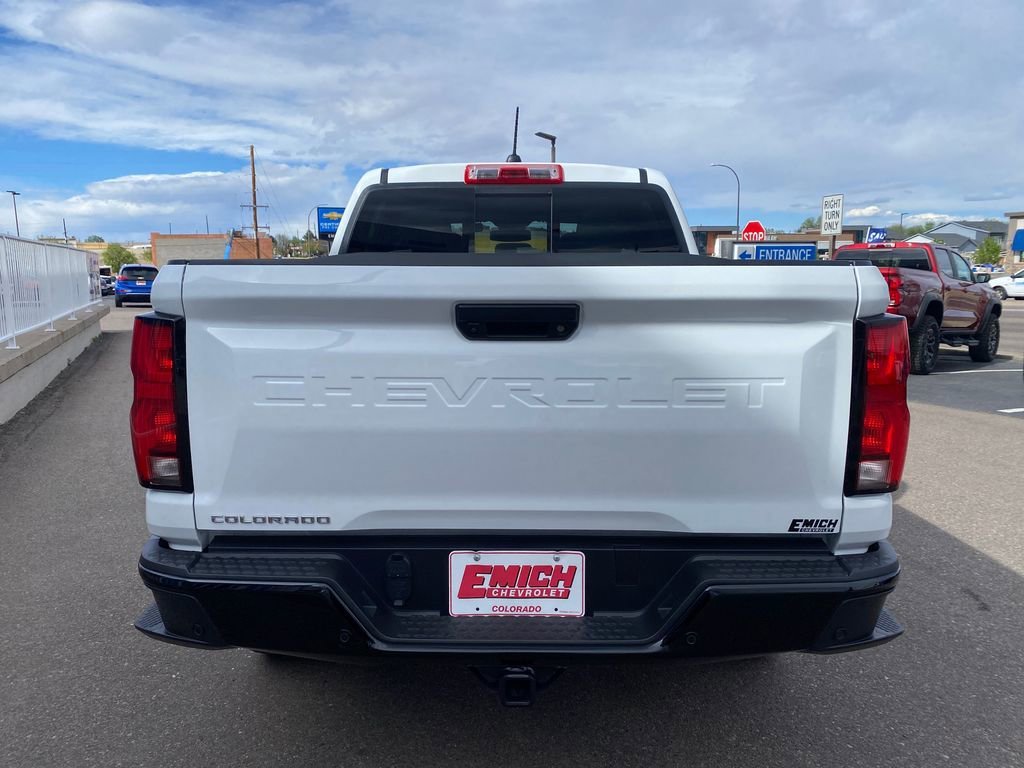 Used 2025 Summit White Chevrolet Z71 image 4