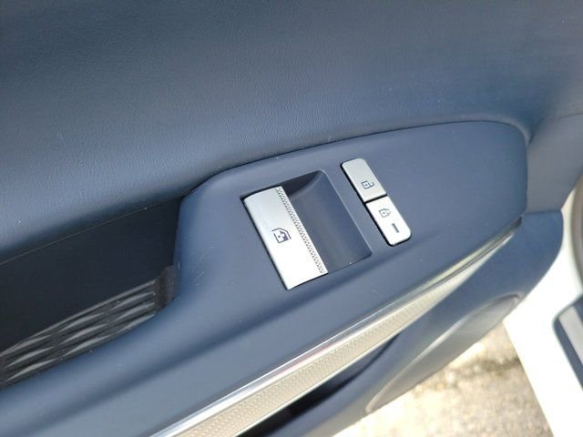 2025 GENESIS GV70 Standard - Photo 11