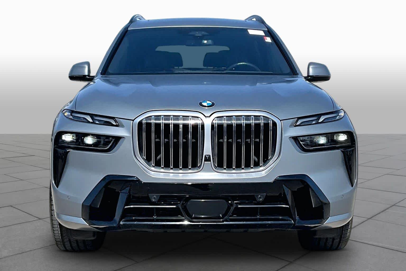 Used 2023 Frozen Pure Grey Metallic BMW xDrive40i image 3