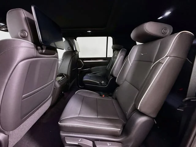 2026 Cadillac Escalade ESV Luxury - Photo 8