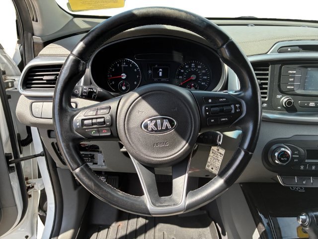 Used 2016 White Kia EX image 10