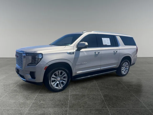 2023 GMC Yukon Denali AWD's photo