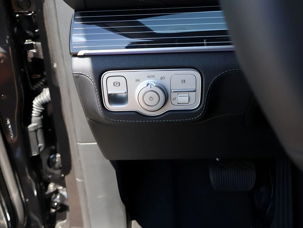 New 2026 Obsidian Black Metallic Mercedes-Benz GLE 450 image 35