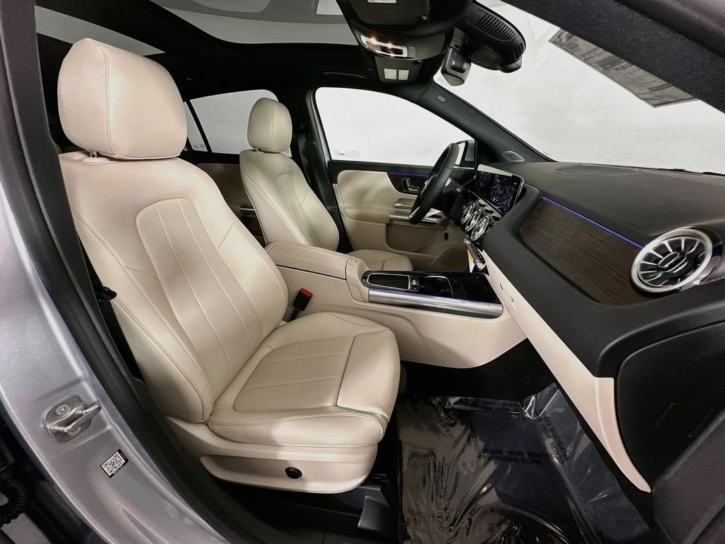 Used 2026 Silver Mercedes-Benz GLA 250 image 28