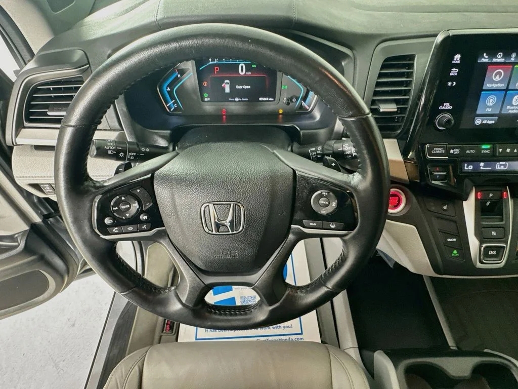 Certified Used 2019 Silver Honda EX-L image 13